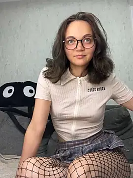 TheYourL online show from September 19, 9:15 pm