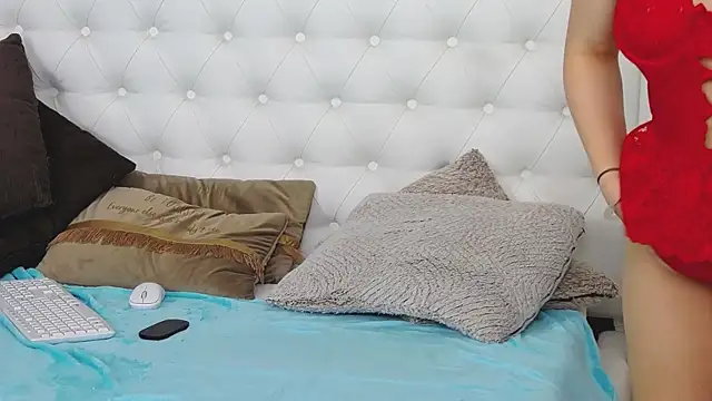 Little  Iris online show from January 20, 7:25 am