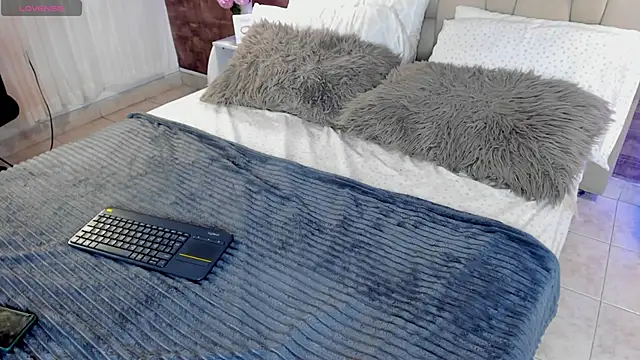 Scarlet lace online show from March 5, 7:38 pm