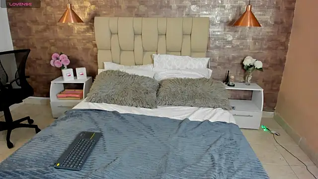 Scarlet lace online show from March 6, 8:16 pm