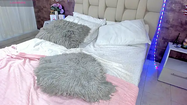 Scarlet lace online show from March 13, 10:32 pm