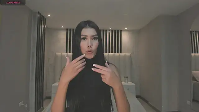 NiaSalvatore online show from February 26, 8:22 pm