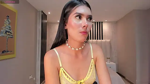 NiaSalvatore online show from February 27, 10:31 pm