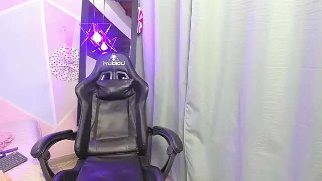 katy handerson online show from February 6, 11:04 pm