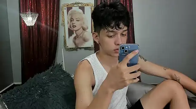 jisuscat online show from March 23, 2:15 am