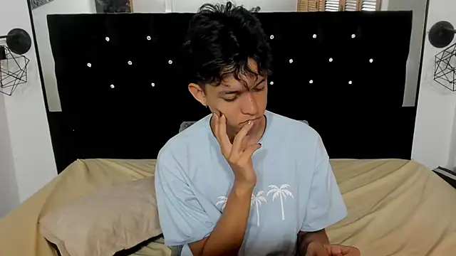 jisuscat online show from November 23, 6:46 am