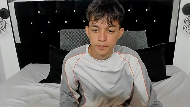 jisuscat online show from December 3, 6:10 am