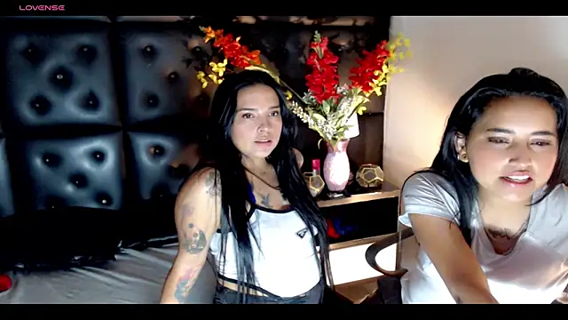 Snapshot of Carolaine01 chatting on January 11, 11:35 pm Carolaine01 online show from January 11, 11:35 pm