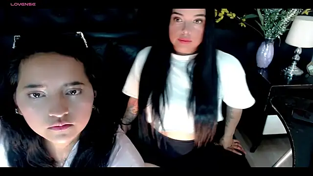 Snapshot of Carolaine01 chatting on February 5, 9:29 pm Carolaine01 online show from February 5, 9:29 pm