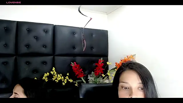 Snapshot of Carolaine01 chatting on February 24, 8:58 pm Carolaine01 online show from February 24, 8:58 pm