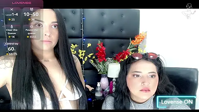 Snapshot of Carolaine01 chatting on March 18, 10:04 pm Carolaine01 online show from March 18, 10:04 pm