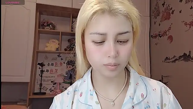 Lucky-xiuxiu online show from February 25, 3:42 am