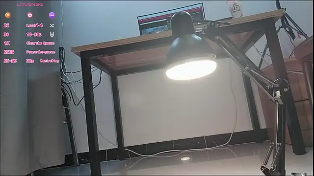 Lucky-xiuxiu online show from October 12, 3:00 pm