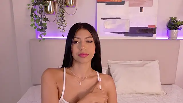 Snapshot of AbieHills chatting on February 19, 12:00 pm AbieHills online show from February 19, 12:00 pm