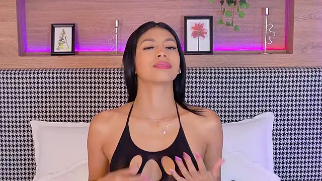 Snapshot of AbieHills chatting on March 14, 11:56 am AbieHills online show from March 14, 11:56 am