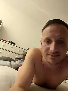 Snapshot of Geiler_Staender chatting on December 16, 11:43 pm Geiler Staender online show from December 16, 11:43 pm