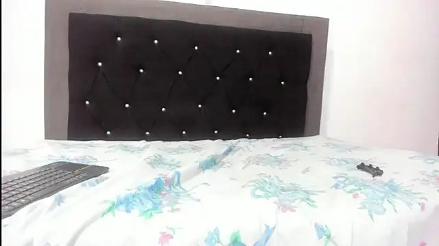 violetadumsper online show from February 11, 8:58 am