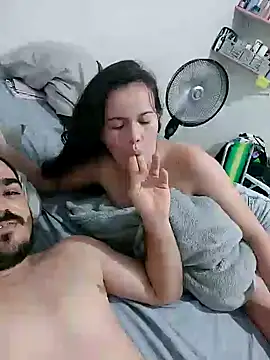 Snapshot of camillebr chatting on January 8, 9:01 pm camillebr online show from January 8, 9:01 pm