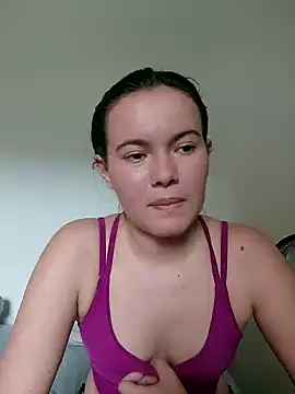 Snapshot of camillebr chatting on January 13, 3:26 pm camillebr online show from January 13, 3:26 pm