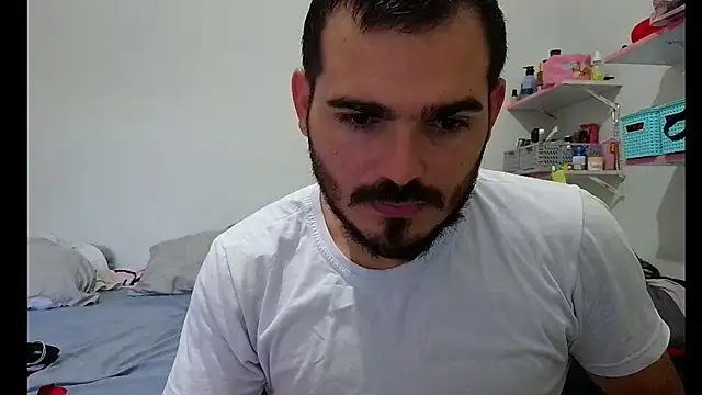 Snapshot of camillebr chatting on January 21, 8:43 pm camillebr online show from January 21, 8:43 pm