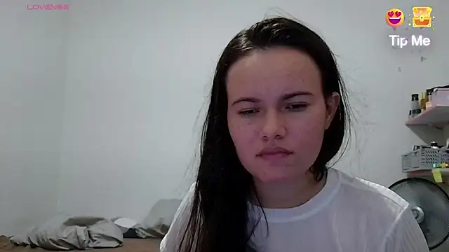 Snapshot of camillebr chatting on January 29, 11:56 pm camillebr online show from January 29, 11:56 pm