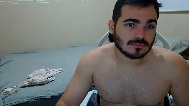 Snapshot of camillebr chatting on March 20, 10:54 am camillebr online show from March 20, 10:54 am