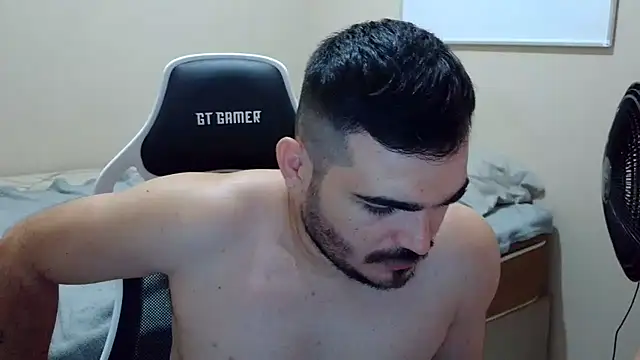 Snapshot of camillebr chatting on March 21, 5:02 pm camillebr online show from March 21, 5:02 pm