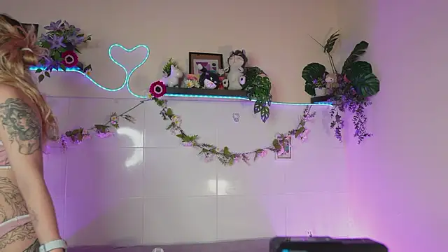 bri cullen online show from September 11, 2:17 pm