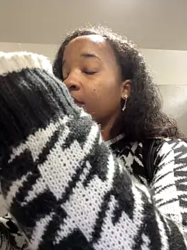 lunalustycumslut online show from February 22, 12:51 pm