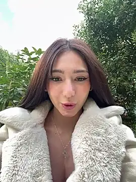 Maddy Jones online show from January 26, 7:52 pm