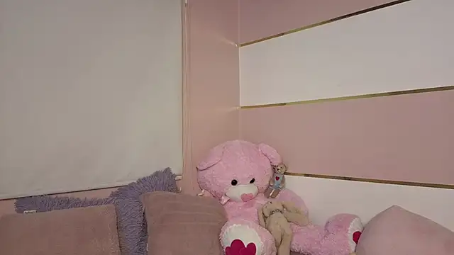 Charlotte  Miller online show from October 26, 11:42 pm