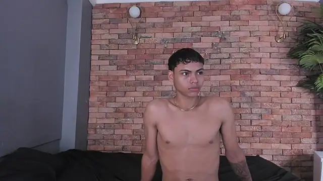 adam piarse01 online show from November 23, 6:46 am