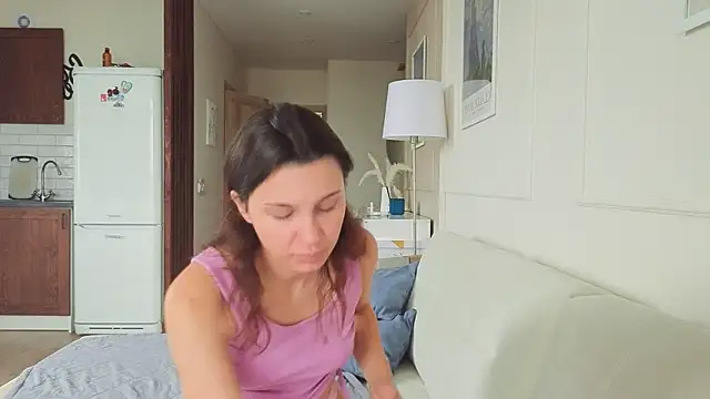 Snapshot of KristineEsme chatting on September 25, 4:38 am KristineEsme online show from September 25, 4:38 am