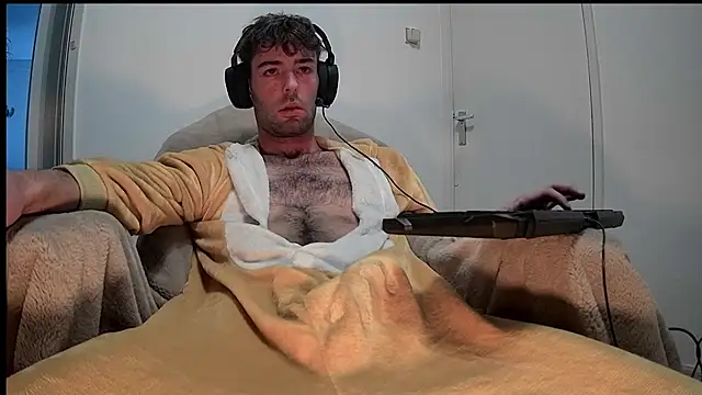 onesieboyx online show from January 14, 12:14 pm