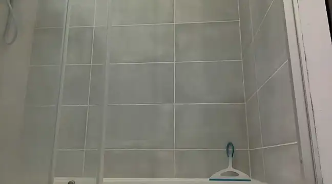 Snapshot of coquin5995 chatting on January 24, 7:30 am coquin5995 online show from January 24, 7:30 am