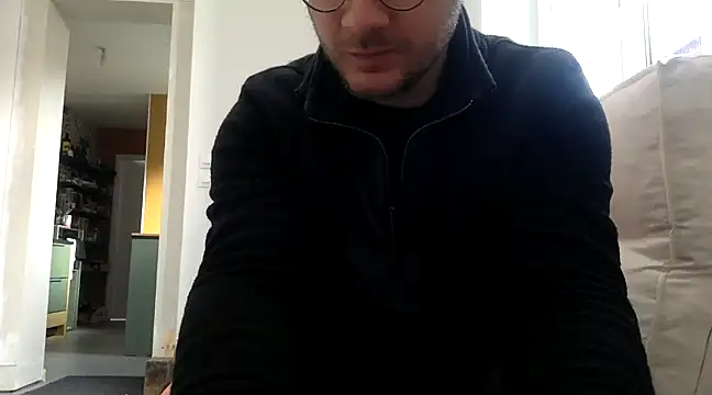 Snapshot of coquin5995 chatting on February 3, 10:14 am coquin5995 online show from February 3, 10:14 am