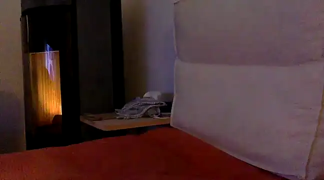 Snapshot of coquin5995 chatting on February 4, 7:07 am coquin5995 online show from February 4, 7:07 am