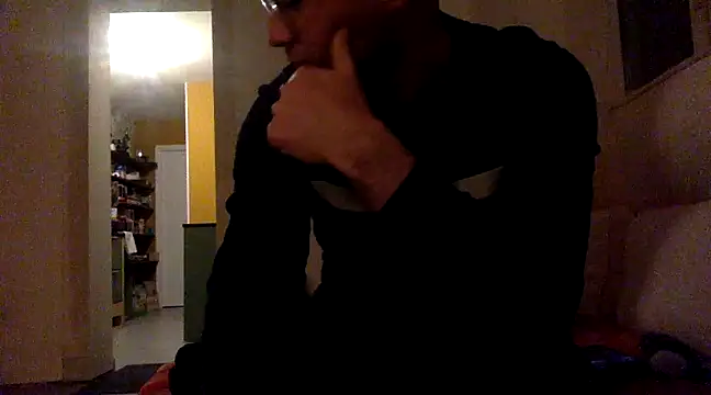 Snapshot of coquin5995 chatting on February 9, 6:05 pm coquin5995 online show from February 9, 6:05 pm