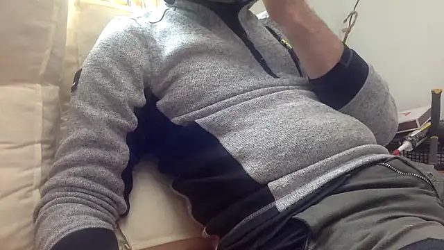 Snapshot of coquin5995 chatting on March 12, 4:13 pm coquin5995 online show from March 12, 4:13 pm