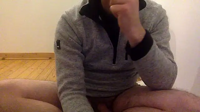 Snapshot of coquin5995 chatting on March 17, 7:26 pm coquin5995 online show from March 17, 7:26 pm