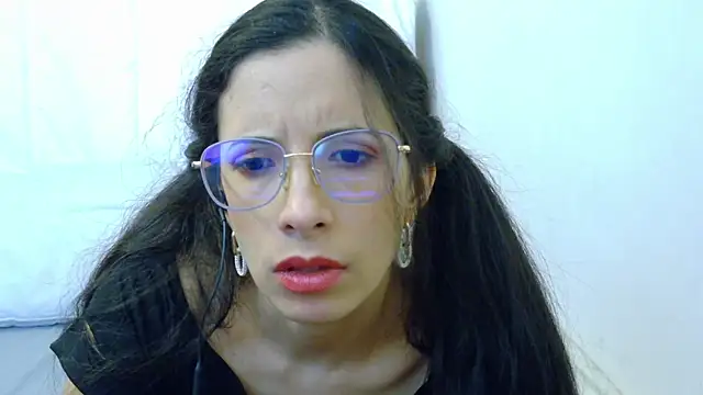 amabel zambrano online show from February 19, 9:17 am