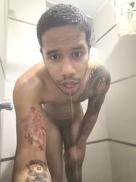 Snapshot of THEGOATHL chatting on October 20, 12:44 am THEGOATHL online show from October 20, 12:44 am