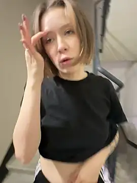 Snapshot of Alexandria_Balenciaga chatting on February 23, 6:12 pm Alexandria Balenciaga online show from February 23, 6:12 pm