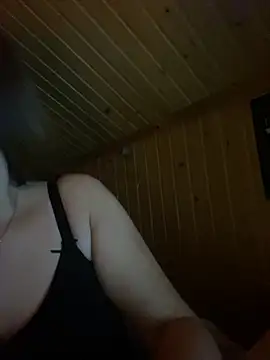 mewKate online show from January 30, 6:21 pm