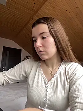 mewKate online show from March 15, 9:52 am