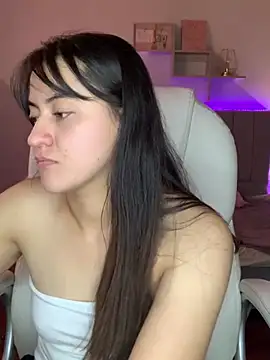 Snapshot of Camila_pinkk chatting on January 28, 4:19 pm Camila pinkk online show from January 28, 4:19 pm