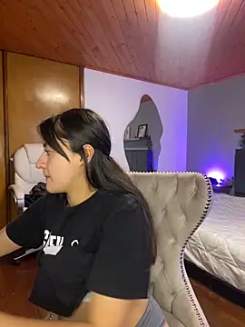 Snapshot of Camila_pinkk chatting on February 5, 4:58 pm Camila pinkk online show from February 5, 4:58 pm