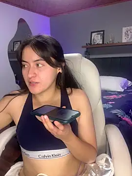 Snapshot of Camila_pinkk chatting on February 25, 3:38 pm Camila pinkk online show from February 25, 3:38 pm