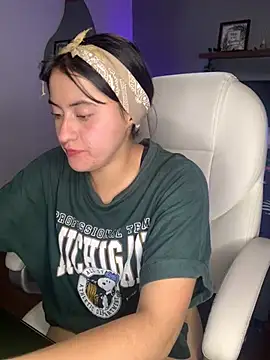 Snapshot of Camila_pinkk chatting on February 26, 5:17 pm Camila pinkk online show from February 26, 5:17 pm