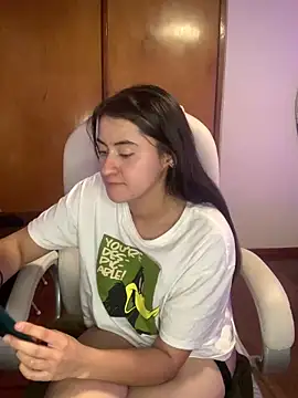 Snapshot of Camila_pinkk chatting on March 11, 9:26 pm Camila pinkk online show from March 11, 9:26 pm